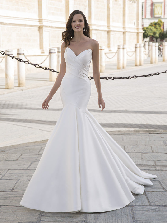 Fitted mermaid wedding sales dress